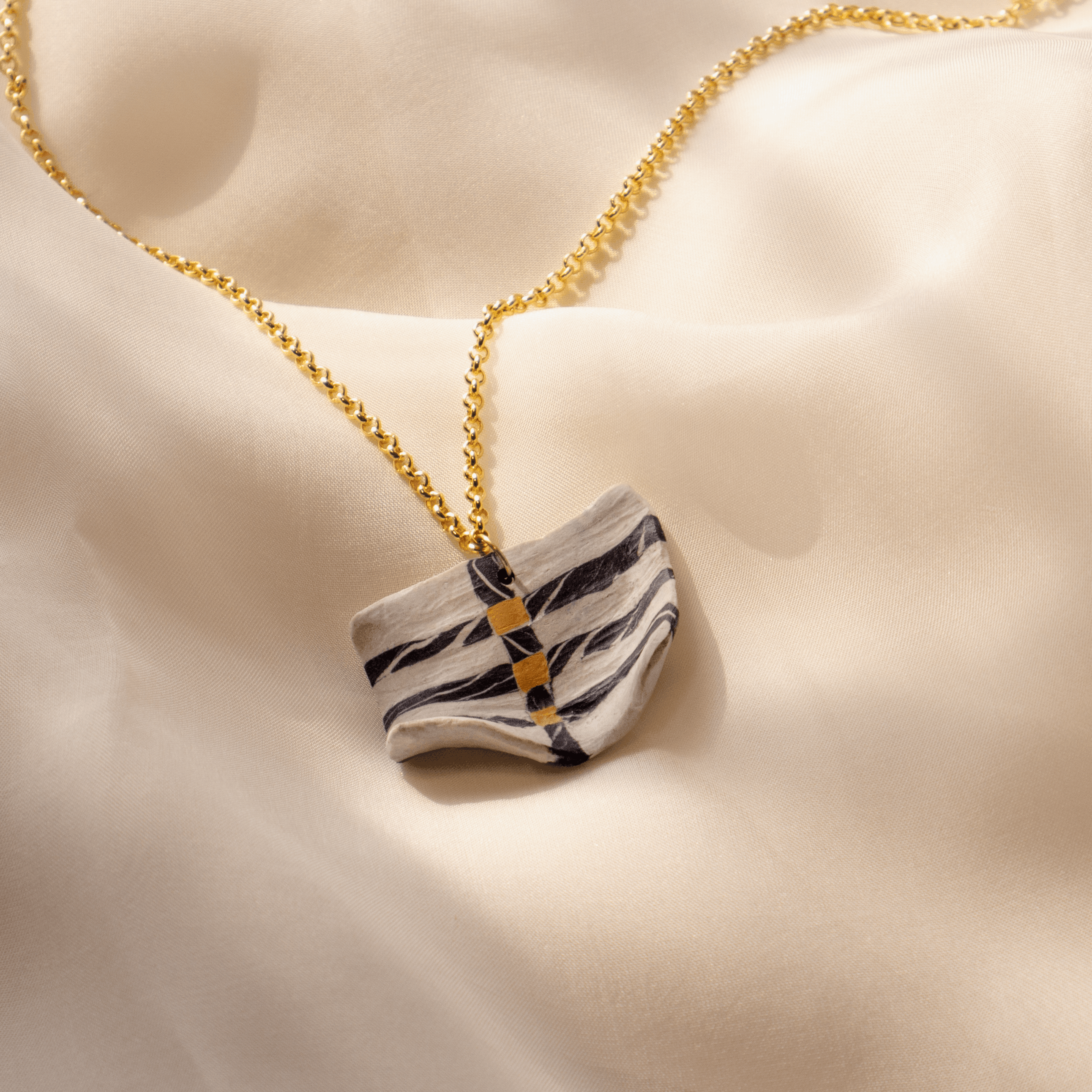Akin Chain 04