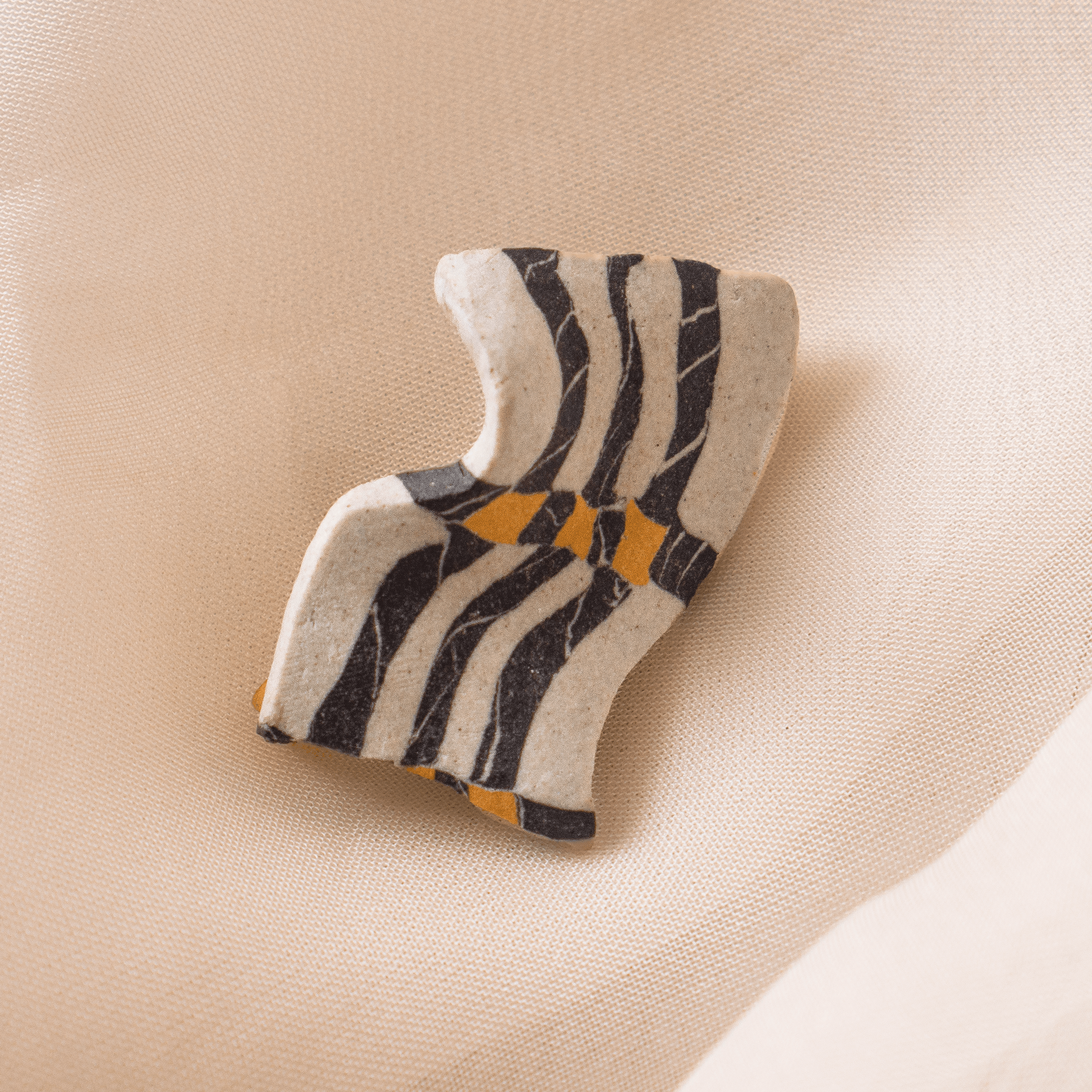Akin Brooch 04