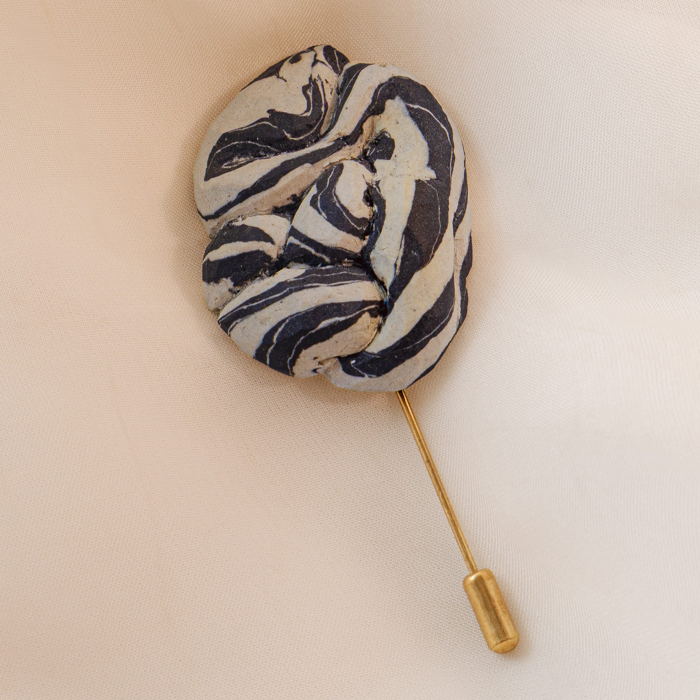 Akin Brooch 05
