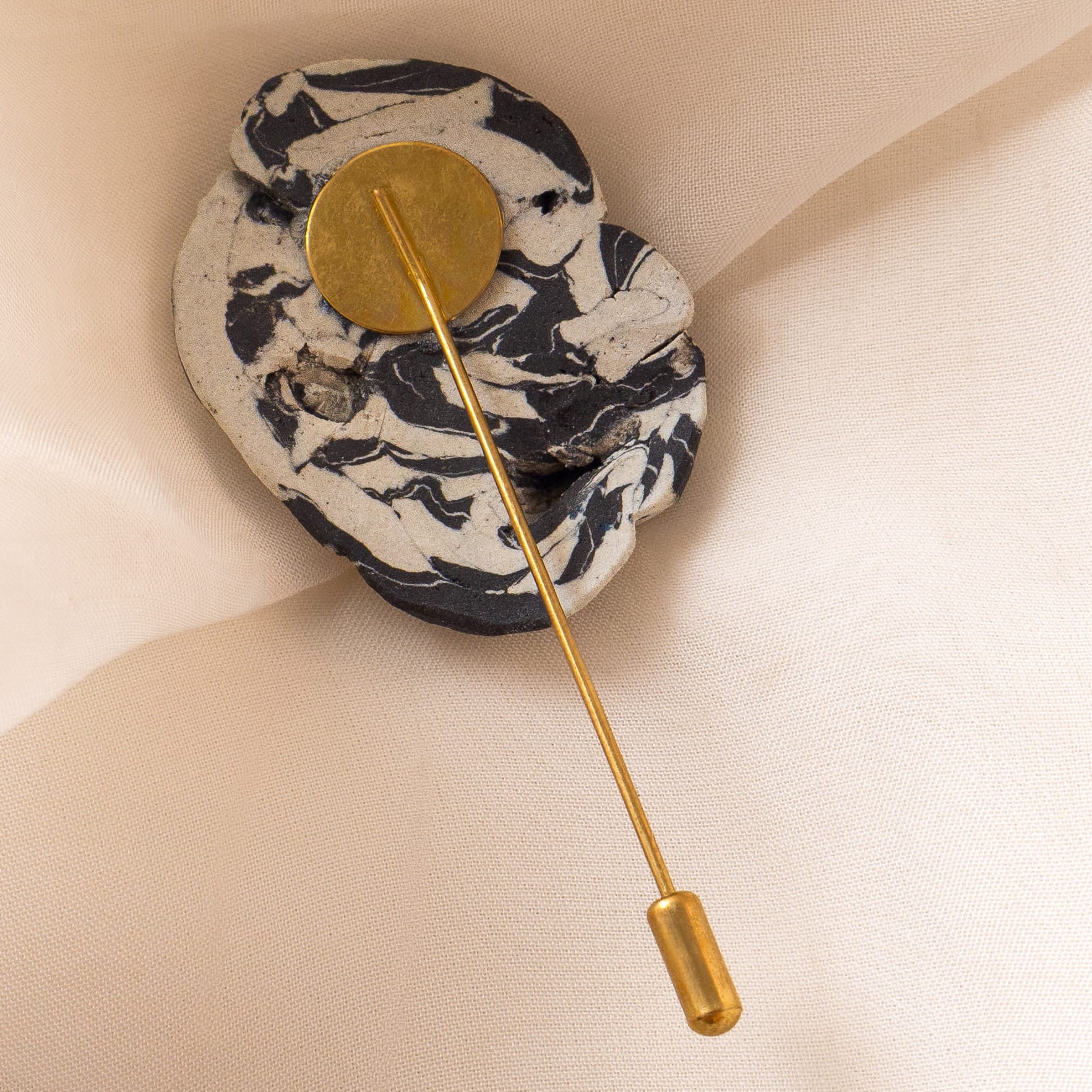 Akin Brooch 05