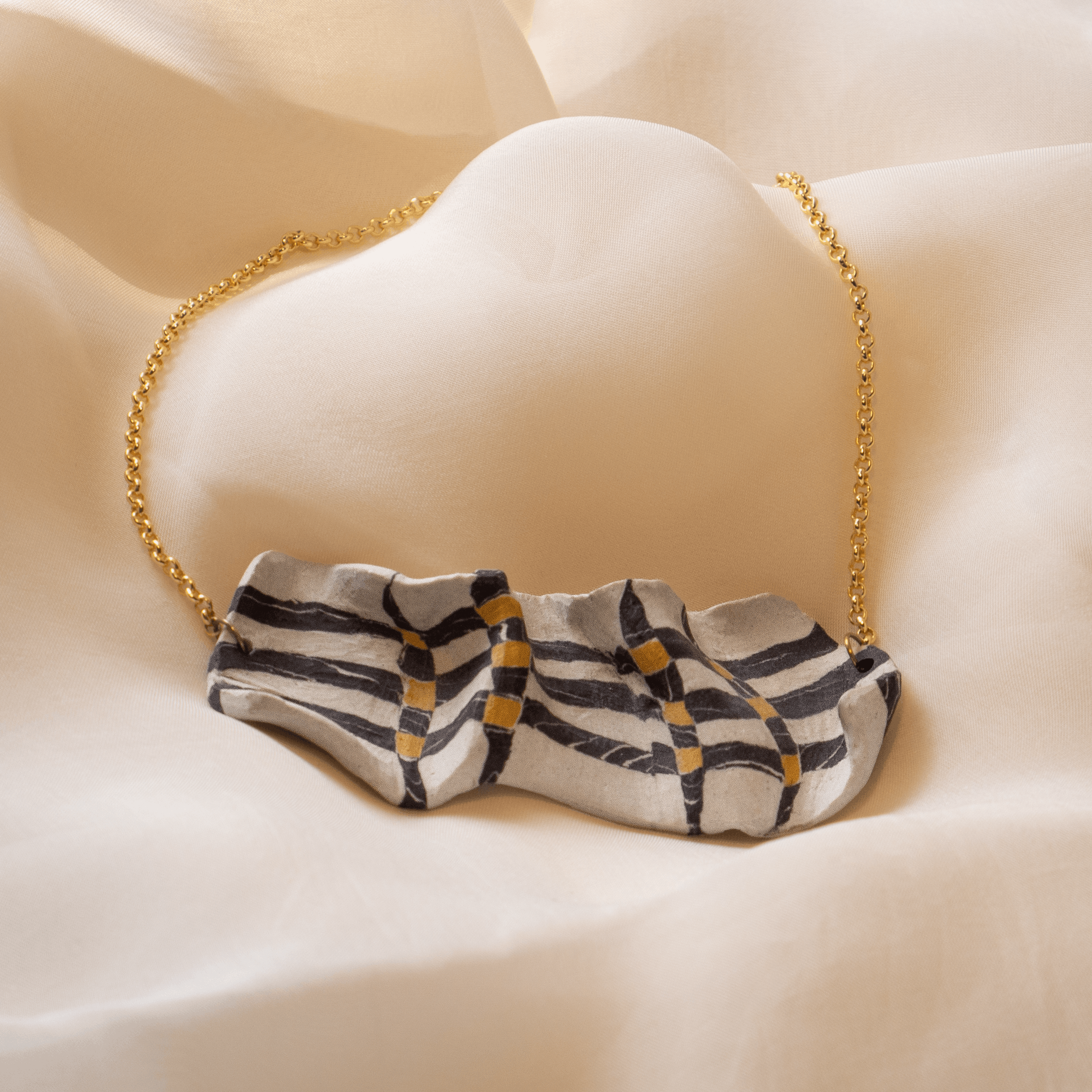 Akin Chain 02