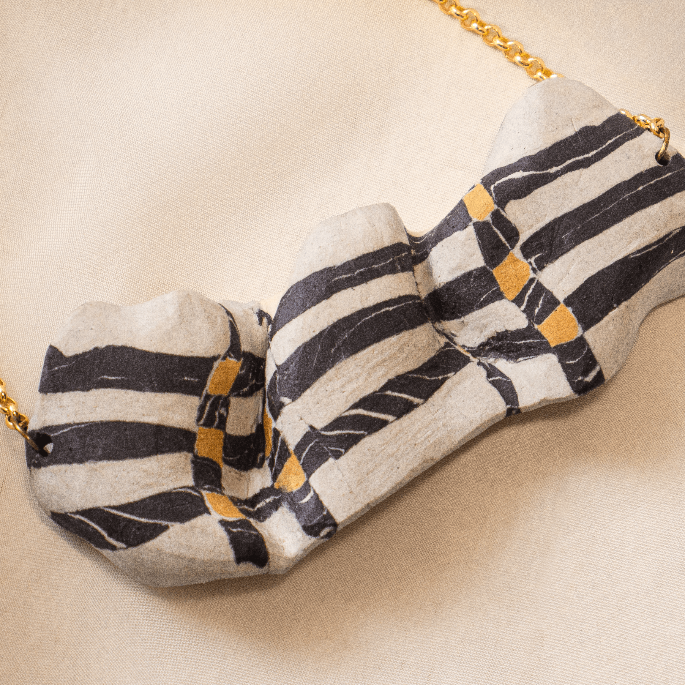 Akin Chain 02